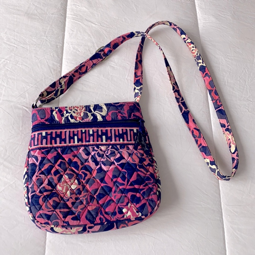 Vera Bradley shoulder bag with adjustable straps